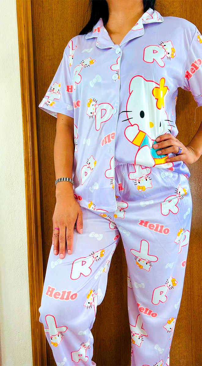 Pijama Botones Diseño De "Hello Kitty"