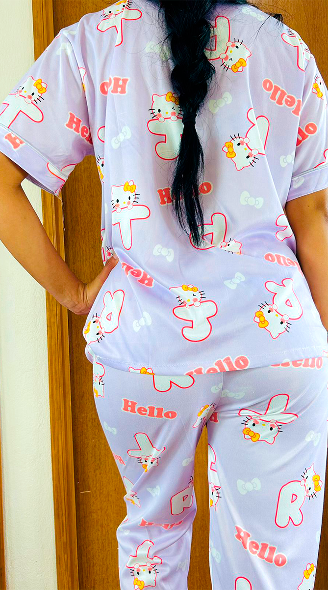 Pijama Botones Diseño De "Hello Kitty"