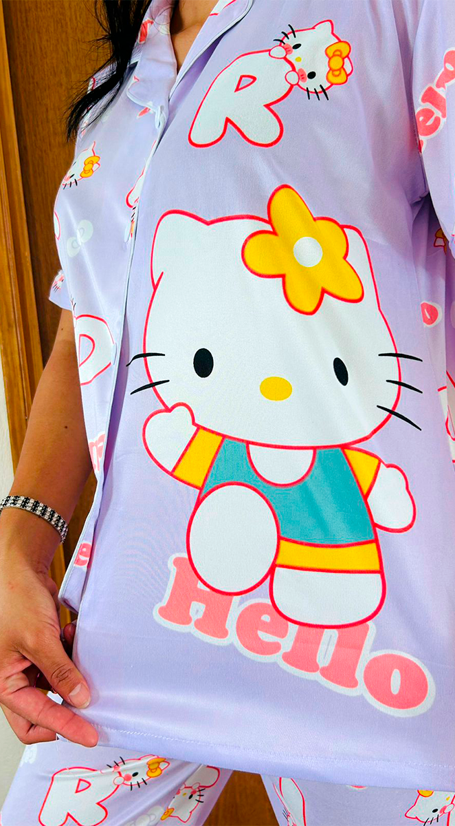 Pijama Botones Diseño De "Hello Kitty"