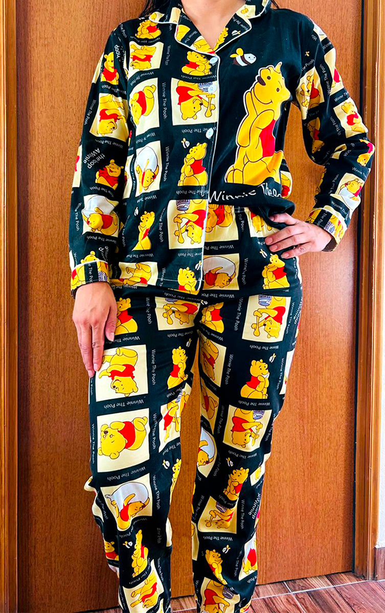 Pijama Botones Diseño De "Winnie Pooh Color Negro"