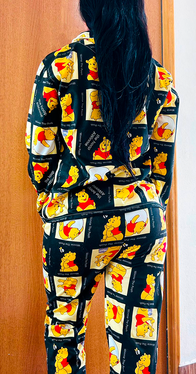 Pijama Botones Diseño De "Winnie Pooh Color Negro"