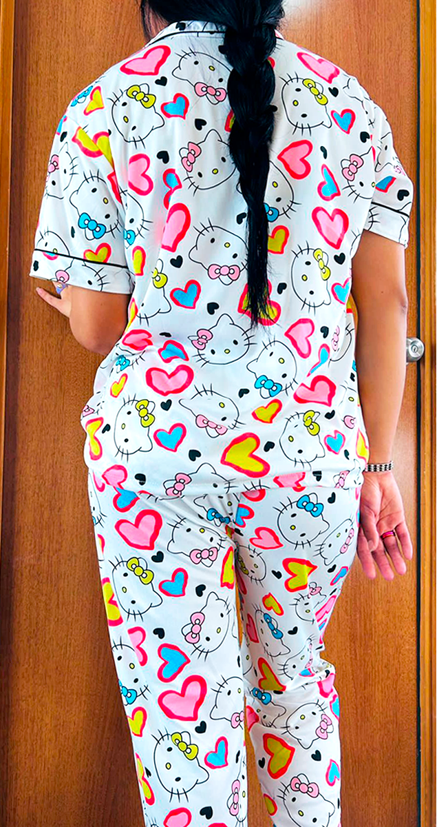 Pijama Botones Diseño De "Kitty"