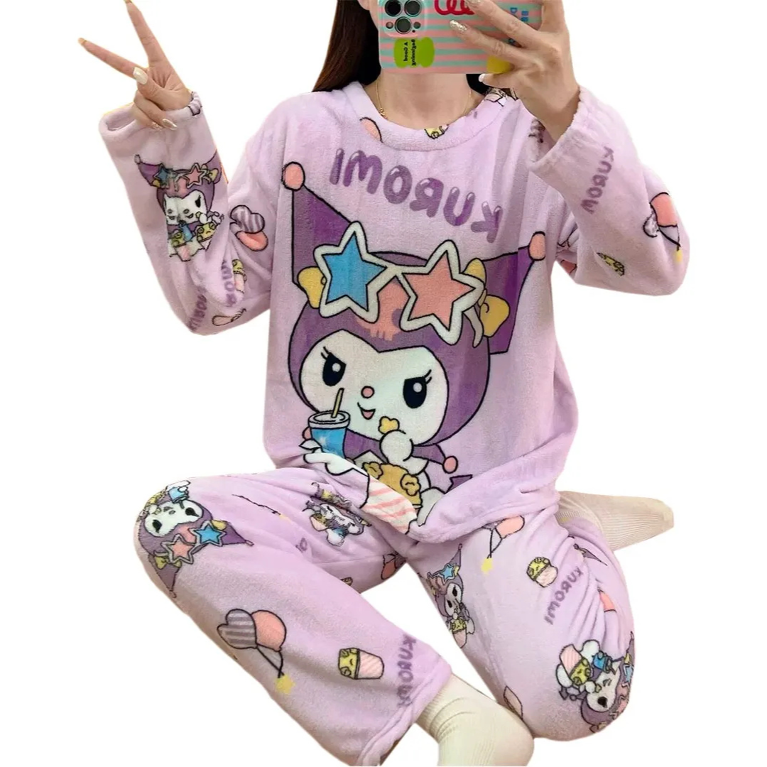 Pijama Afelpada Dama Caricaturas "Kuromi Estrellas"