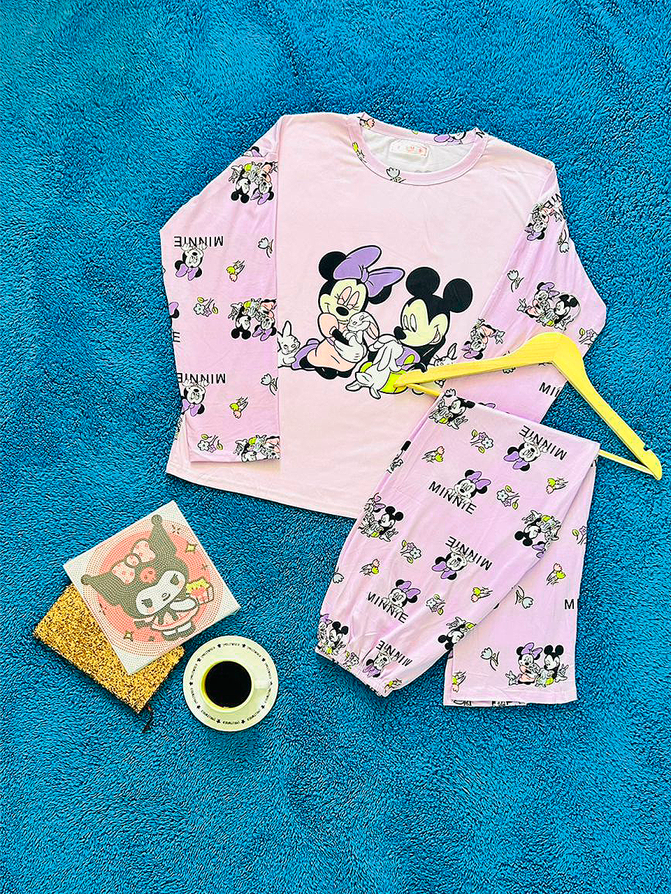 Conjunto Pijama Diseño De "Mickey Mouse Con Mimi"