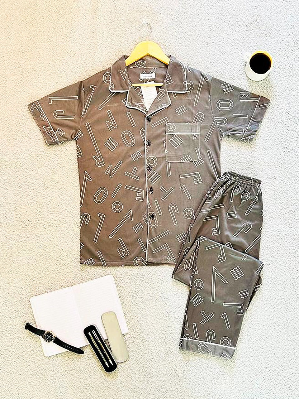 Pijama De Hombre Letras Color Gris Obscuro