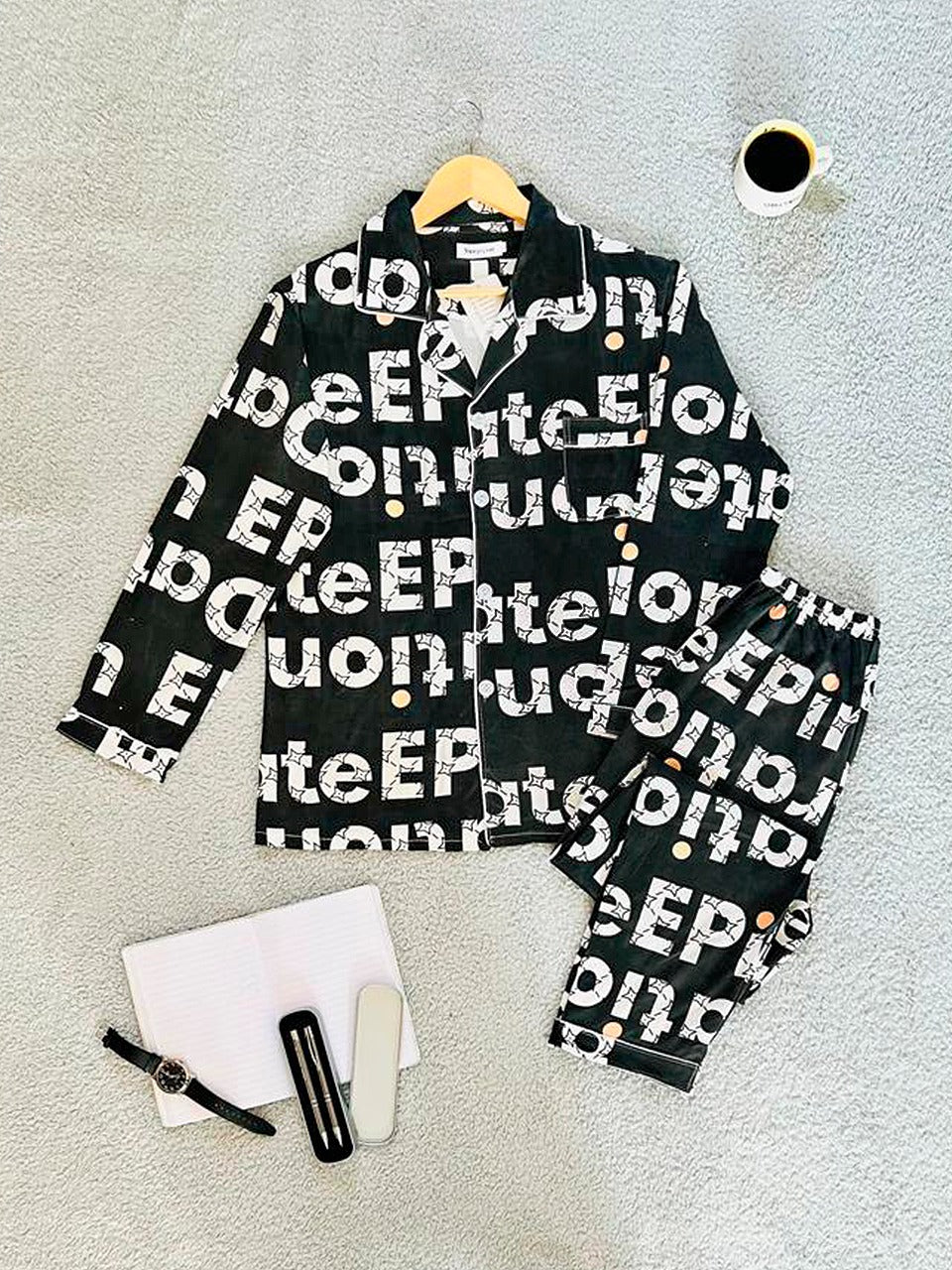 Pijama De Hombre Letras Color Negro