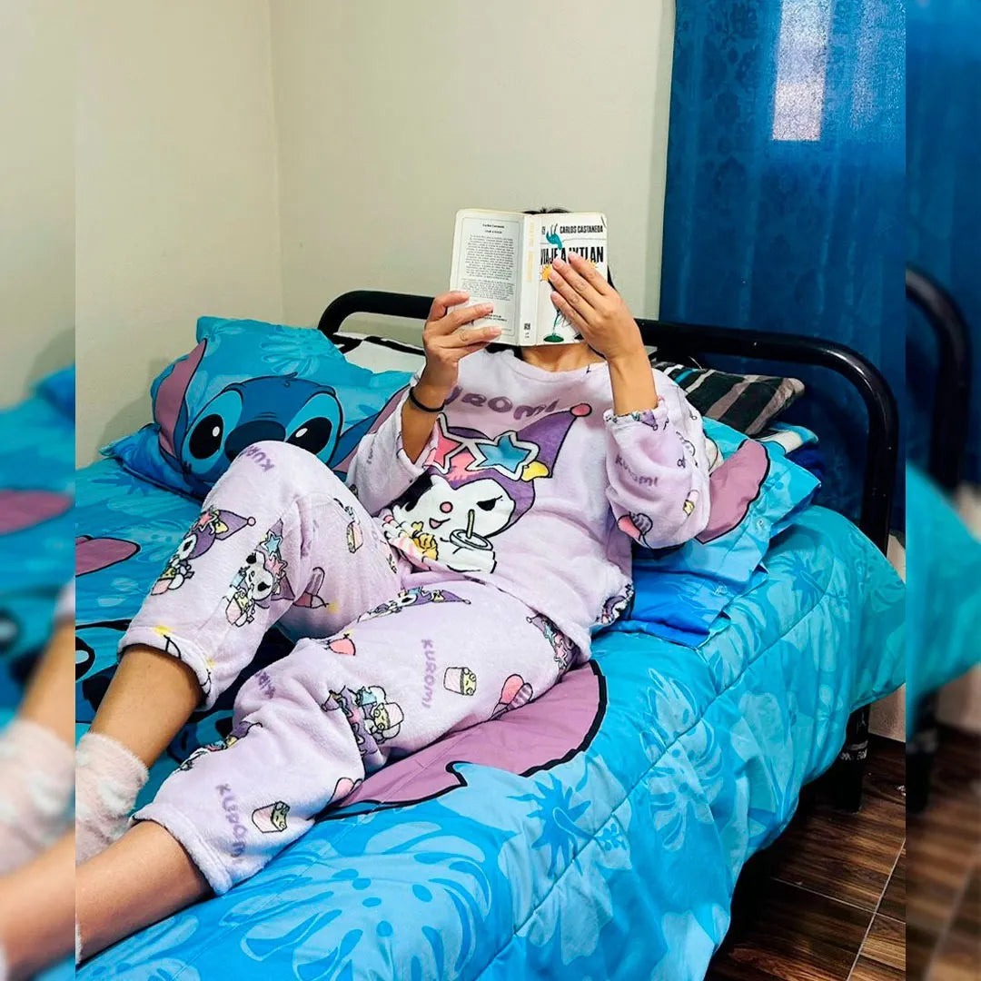 Pijama Afelpada Dama Caricaturas "Kuromi Estrellas"