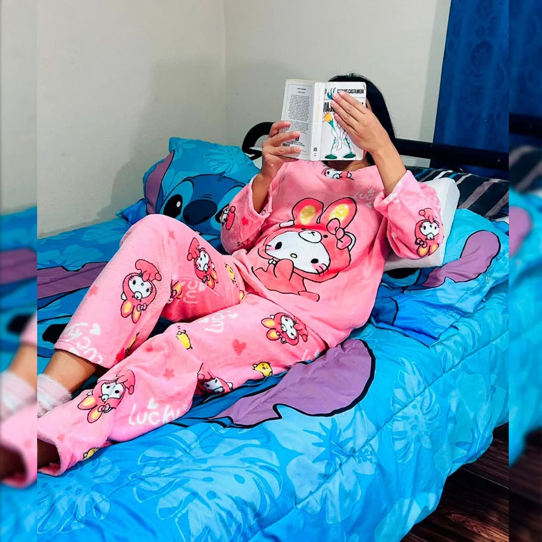 Pijama Afelpada Dama Caricaturas "Kitty Conejo"