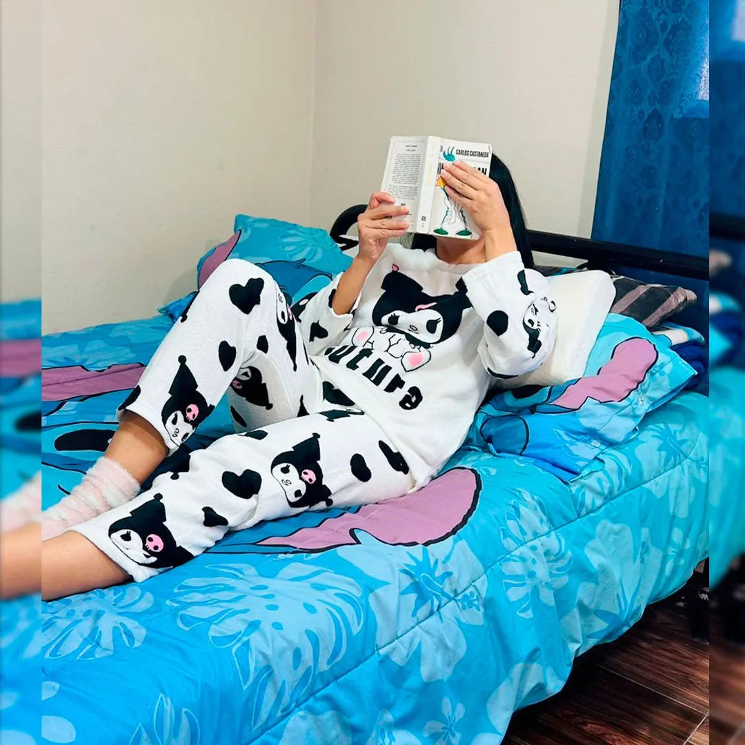 Pijama Afelpada Dama Caricaturas "Kuromi Vaca"