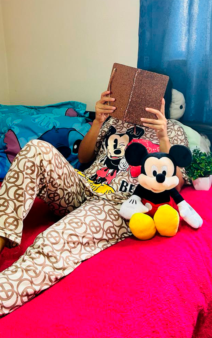 Conjunto Pijama Diseño De "Mickey Mouse Café"