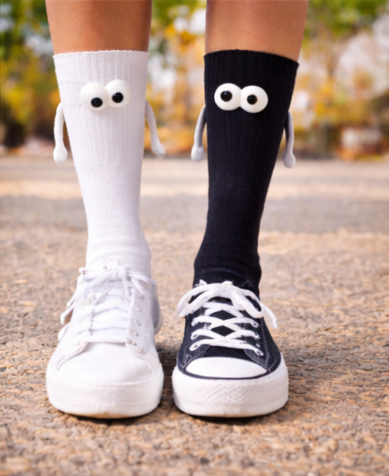 Calcetines De Manitas Con Imán y Ojitos Pareja Colores Moda 1 Par