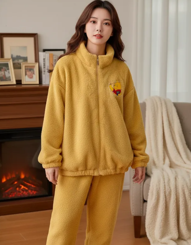 Pijama Afelpada Dama Moda Calientitas Polar Pantalón Y Suéter Diseño De Winnie Pooh